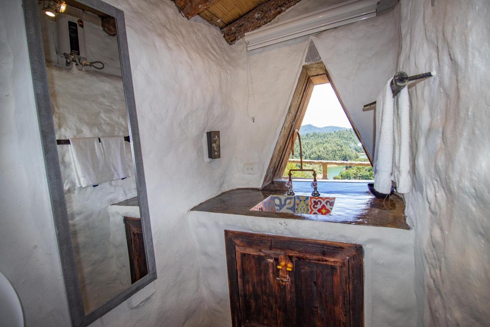 Hobbit Hotel Ecolodge- Guatape Ngoại thất bức ảnh